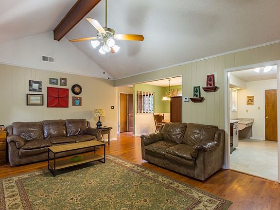 2nd image of 1885 Tissington Dr