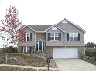 430 Picket Fence Dr, Wentzville, MO 63385