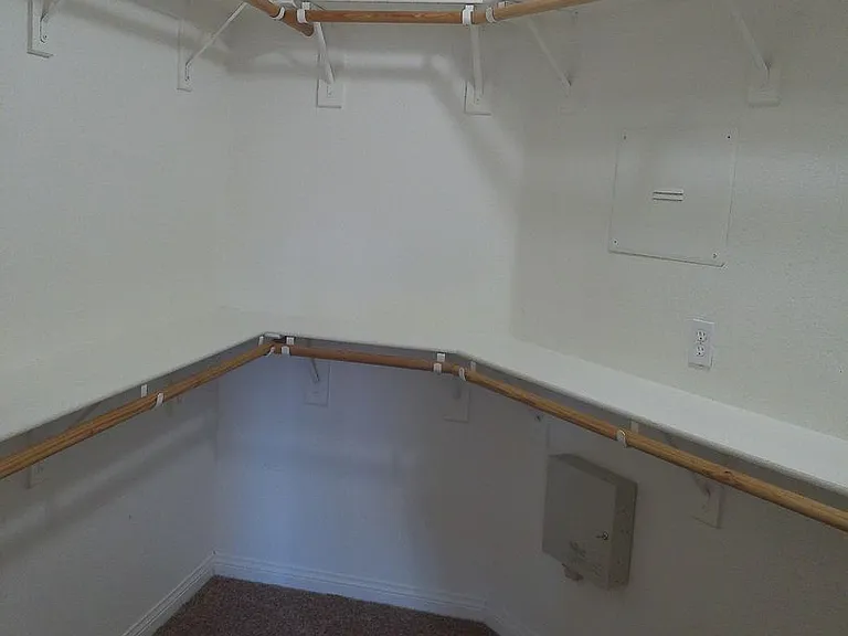 2992 Winterhaven Dr — Photo 10
