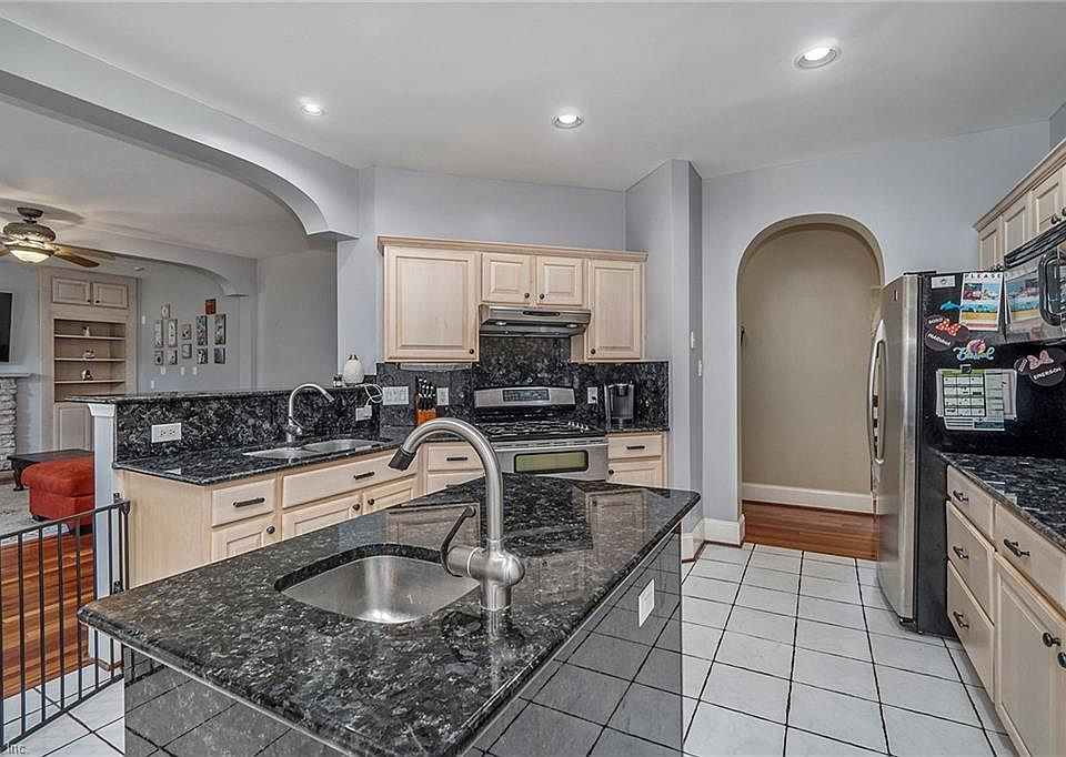 4 Renee Ct, Hampton, VA 23664 Zillow