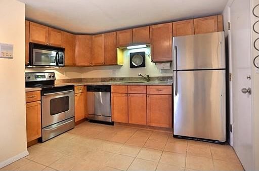 5th image of 870 Haverhill St APT 14C