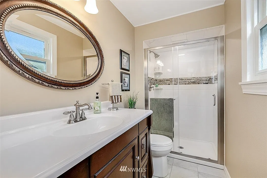 4 bed, 3740 sqft, $3,700 — Photo 1