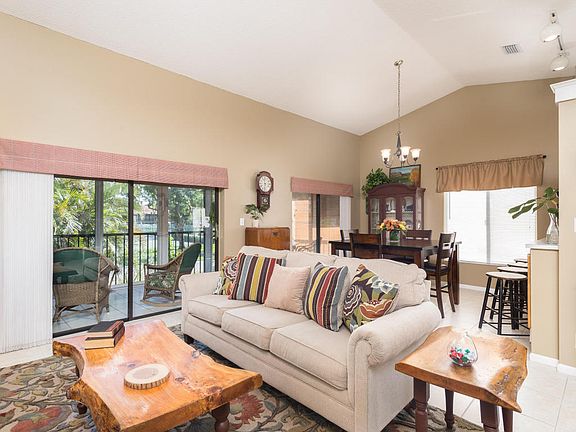 3rd image of 10788 Bahama Palm Way APT 202