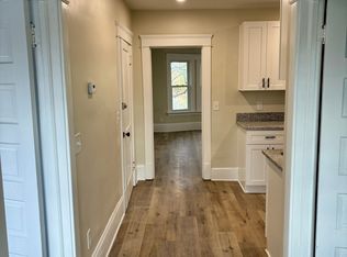 1850 Wooster Rd #4, Rocky River, OH 44116