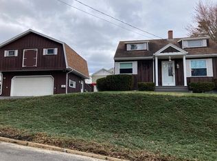 5 Lynn St, Lewiston, ME 04240