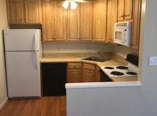 5265 E Trindle Rd APT 3, Mechanicsburg, PA 17050