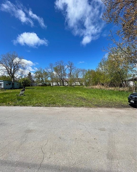 2nd image of 126 Casey St #111