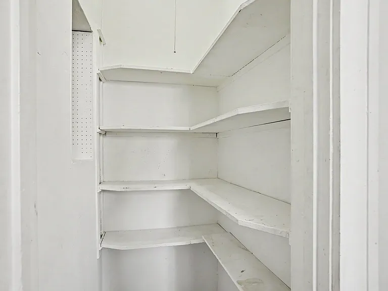 2257 W Hirsch St #1E — Photo 10