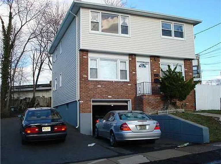 Front - 120 E Hill Rd #1