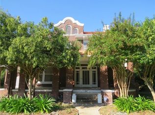531 S Blanco St, Lockhart, TX 78644
