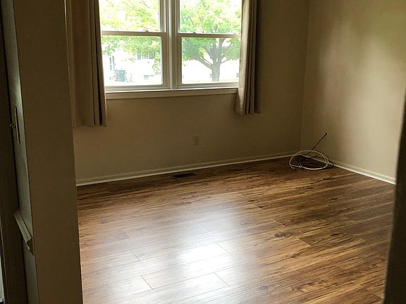 2nd image of 527 Virginia Ave