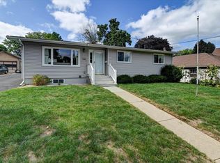 110 Washington Ave, Lodi, WI 53555