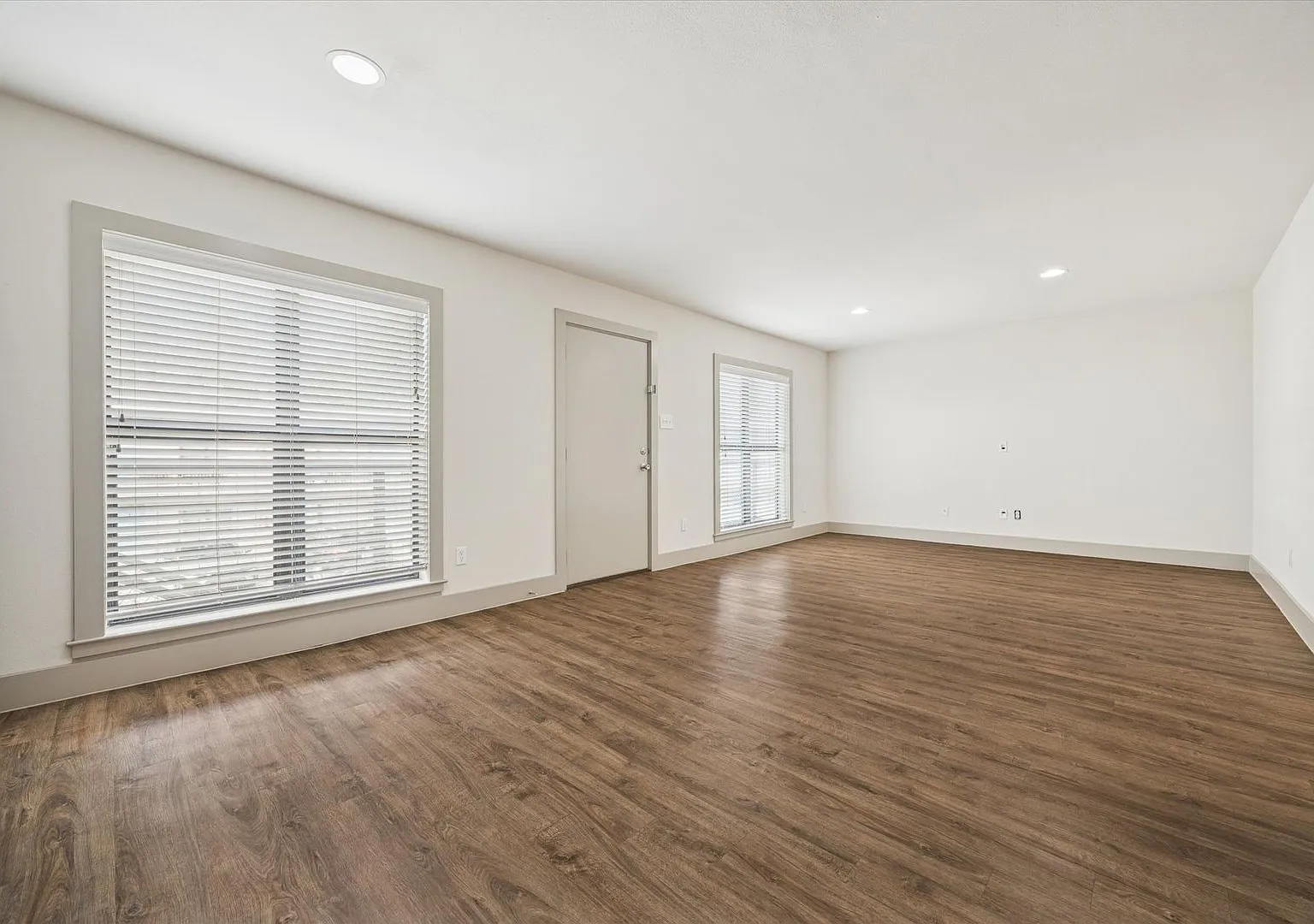 4300 Rosslyn — Photo 4