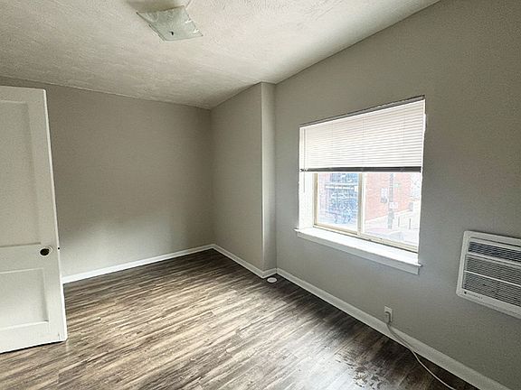 4th image of 332 Ludlow Ave #3405-314