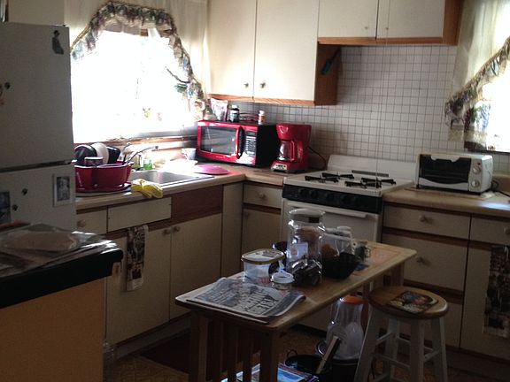 3rd image of 1A Edgewater Park #35A