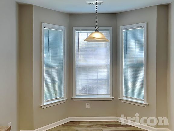 5th image of 105 Arden Ct