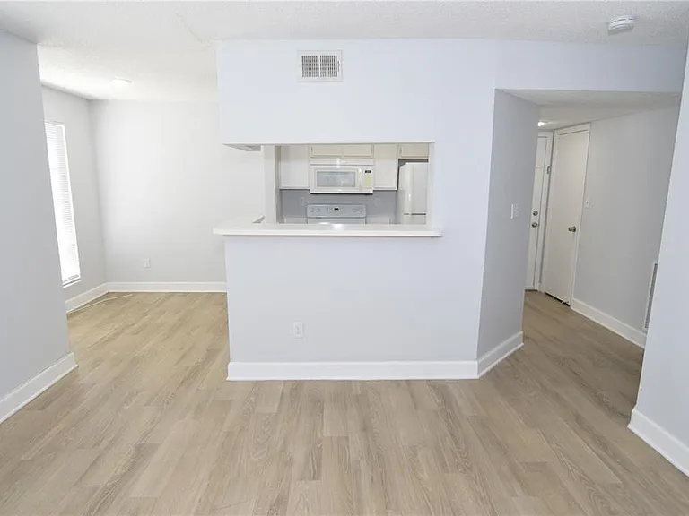 8758 Mallard Reserve Dr #101 — Photo 9