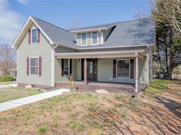 110 Baptist Church Rd, Boonville, NC 27011