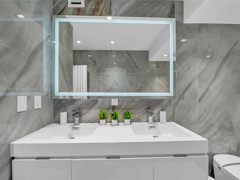 1965 S Ocean Dr #14F — Photo 31