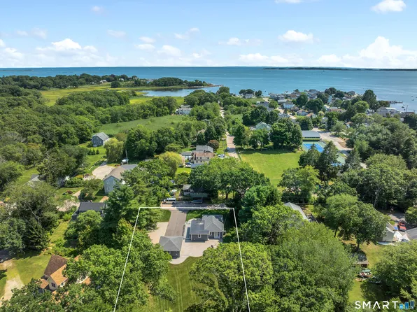 41 Maple Street, Stonington, CT 06378