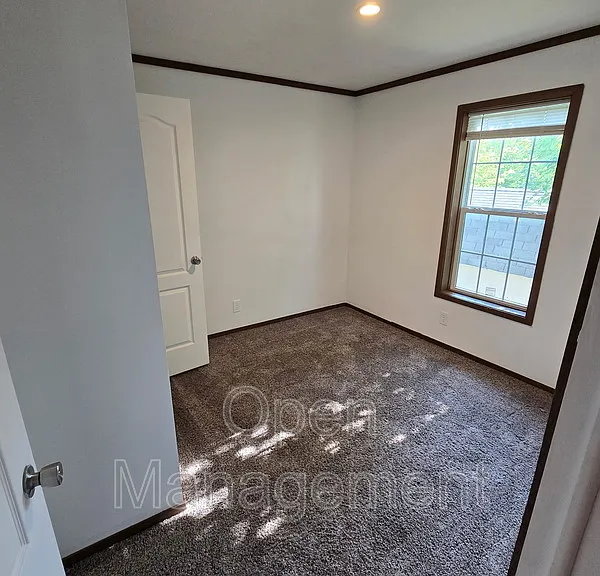 511 E 1st St #25 — Photo 9