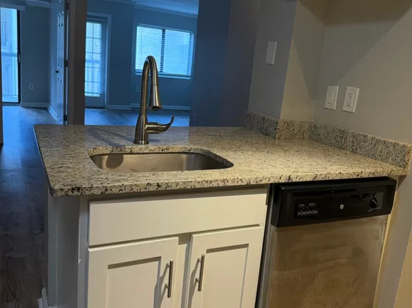795 Hammond Dr APT 504, Sandy Springs, GA 30328