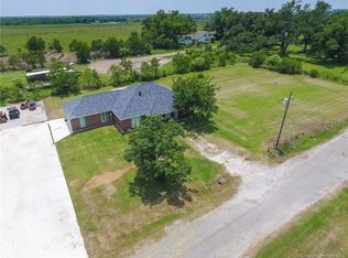 218 Round Tree Ln, Hackberry, LA 70645