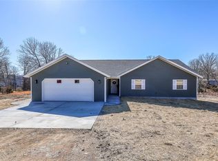 22418 Rack Dr, Waynesville, MO 65583
