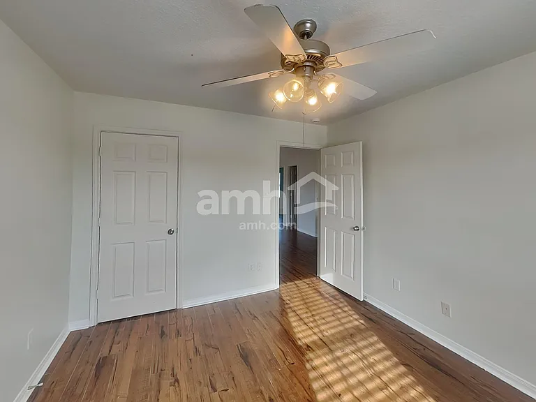 1052 Shadow Glenn Dr — Photo 21