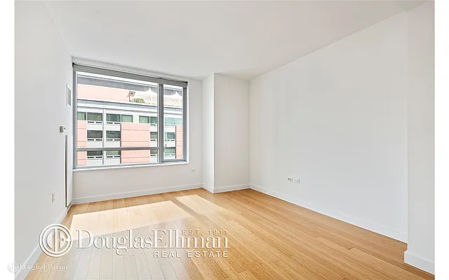 Rented by Douglas Elliman | media 16