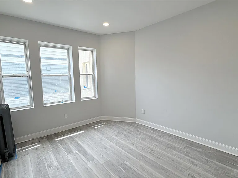 74 Kirkland St #32 — Photo 2