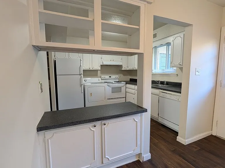 2356 Champion Ct — Photo 3