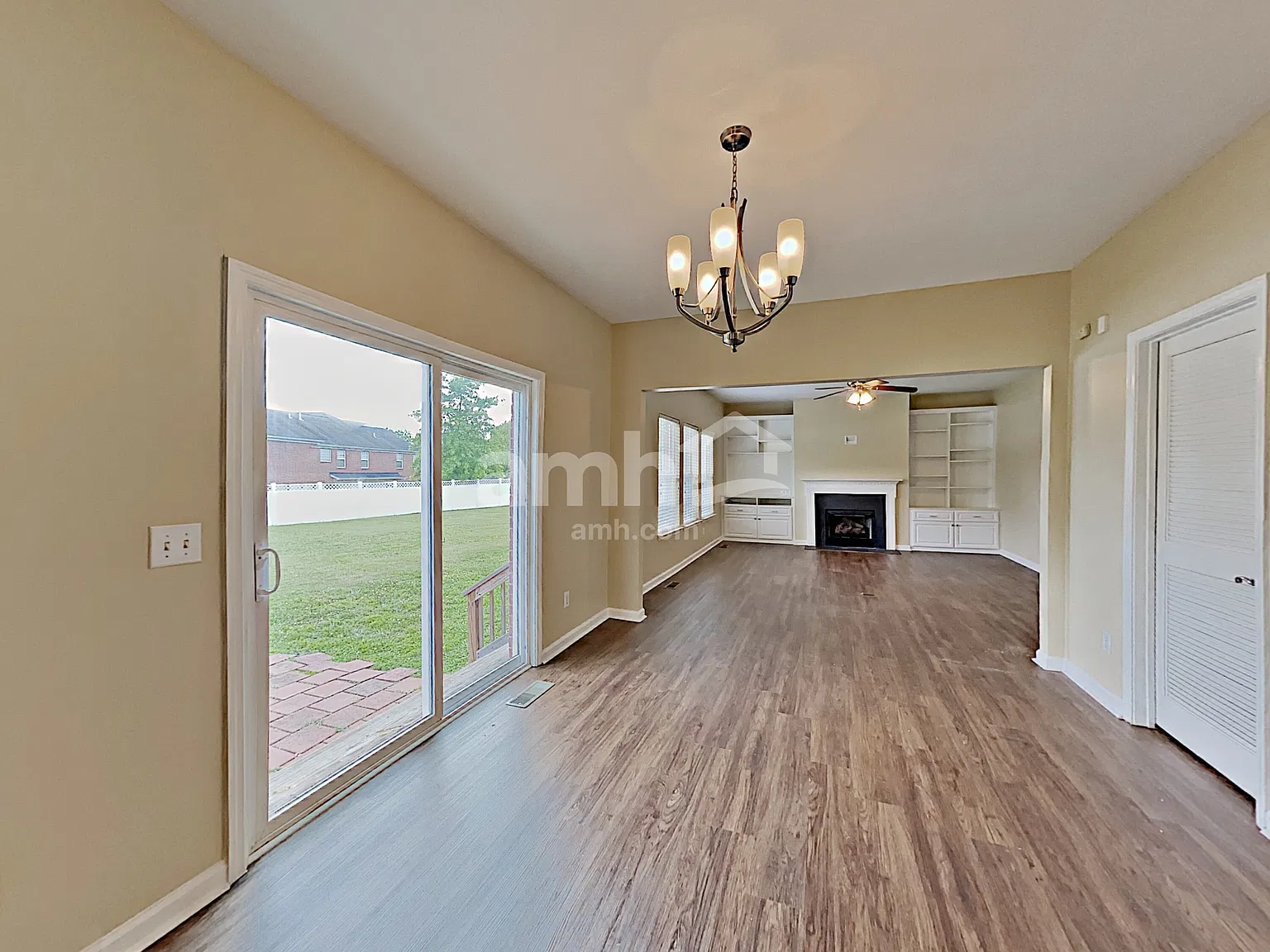 4 bed, 2.5 bath, 3529 sqft, $3,200 — Photo 4