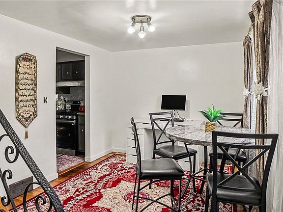 5th image of 1038 Ardmore Manor Dr