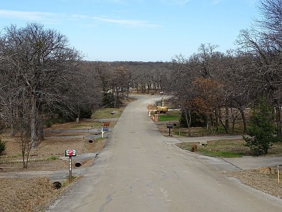 4th image of 3639 Green Meadow Ln