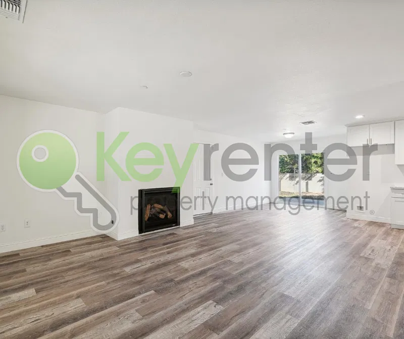 4 bed, 2.0 bath, 1477 sqft, $2,500 — Photo 3
