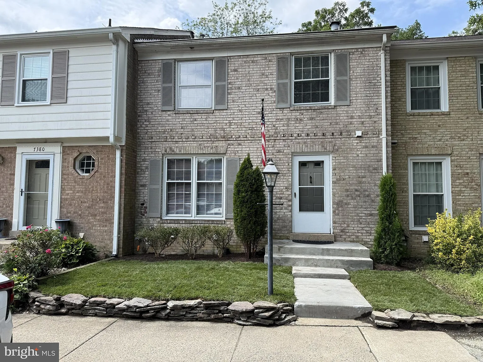 3 bed, 4.0 bath, 1540 sqft, $3,000 — Photo 1