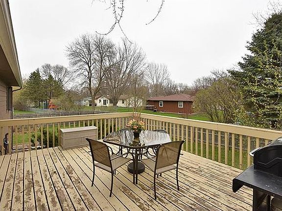 4th image of 585 Fitzgerald Pl NE