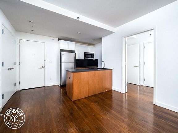 3rd image of 1209 Dekalb Ave APT 402