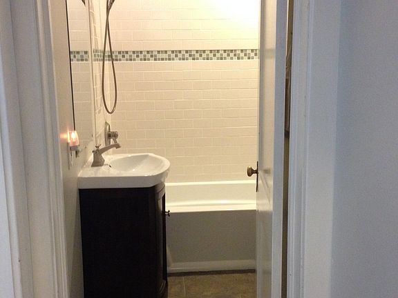 4th image of 106 E 4th Ave