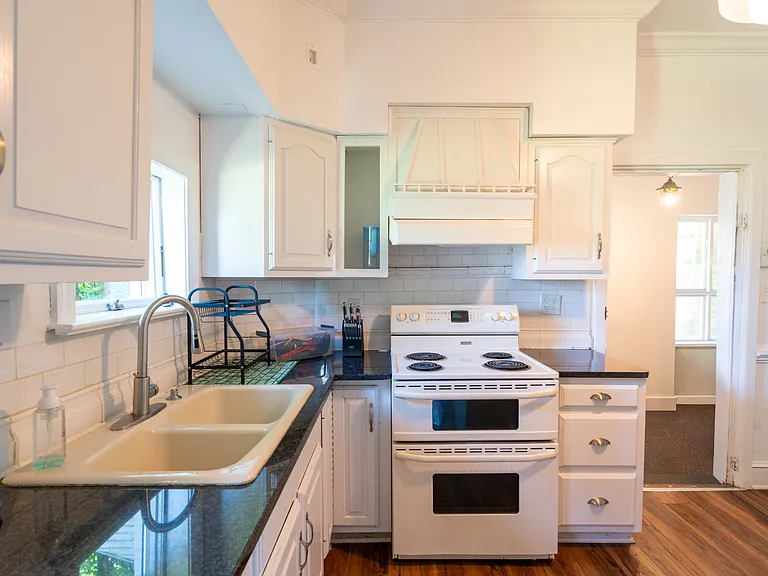 314 W Main St — Photo 5