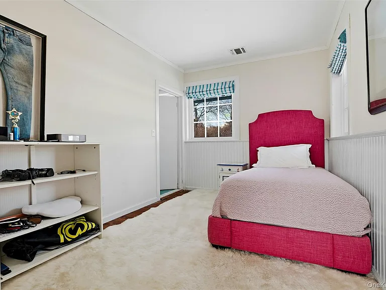 74 Peacock Ln — Photo 14