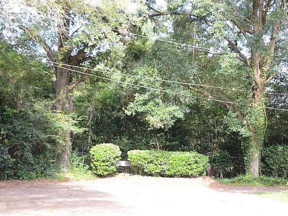 At the end of Middle Ring Ct looking towards property.