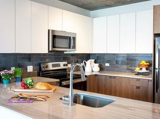 2140 S Wabash Ave #702, Chicago, IL 60616