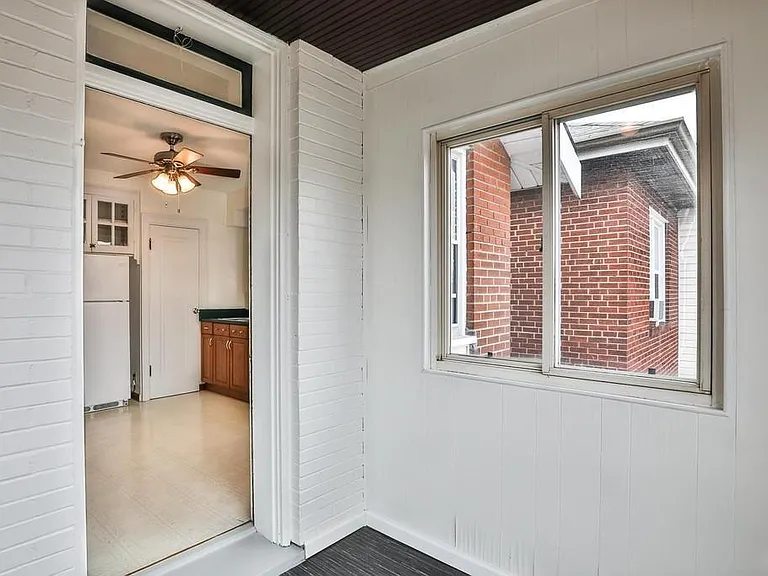Sunroom/Office