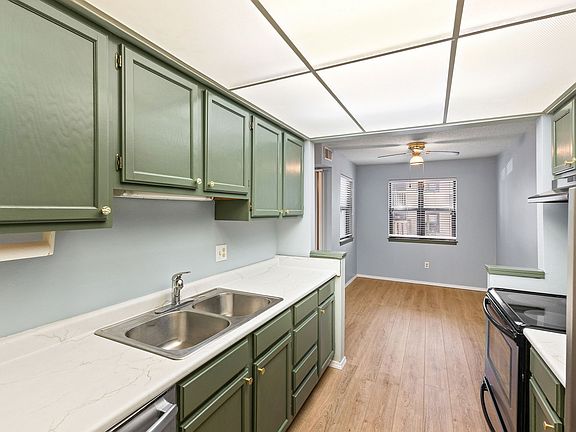 3rd image of 8601 Alpine Dr APT D