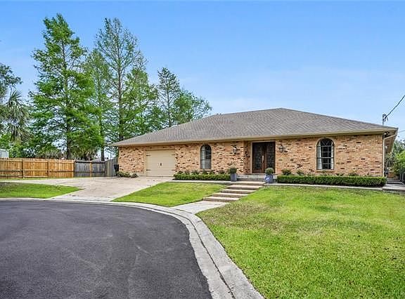 2nd image of 5837 Bancroft Dr