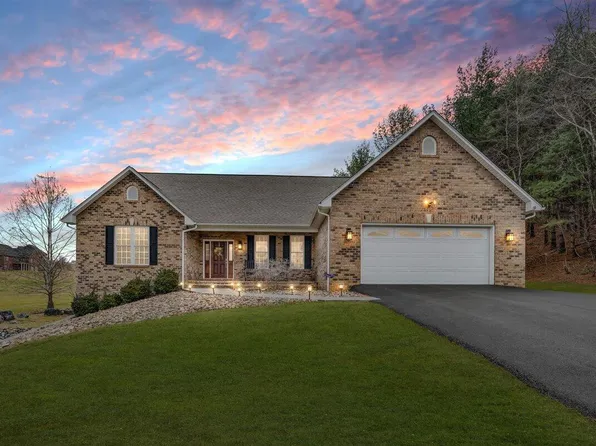 71 Antietam Hill Rd, Daleville, VA 24083