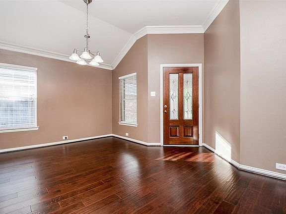3rd image of 7618 Waterlilly Ln
