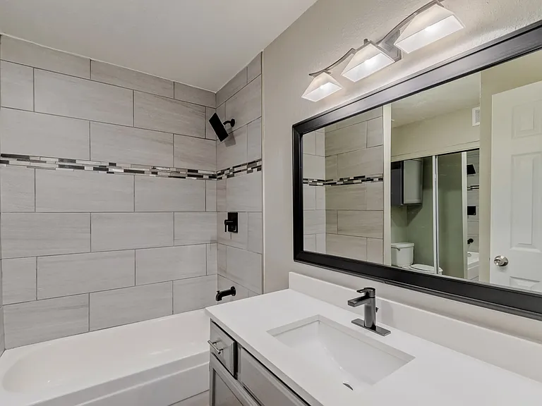 Fiona Apartment Homes — Photo 8